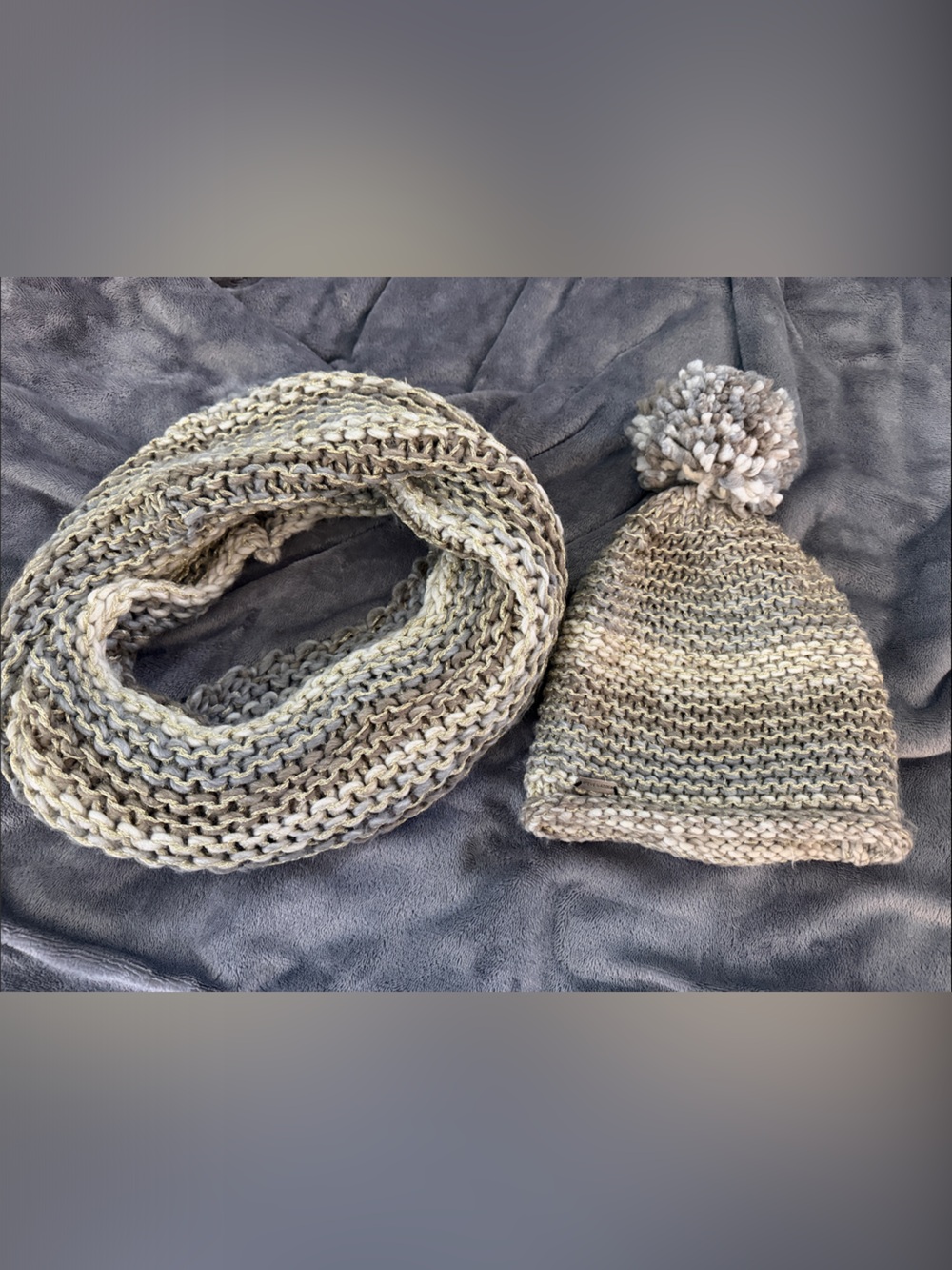 Steve Madden Neutral Knit Infinity Scarf and Pom Beanie Set - Cream & Gray